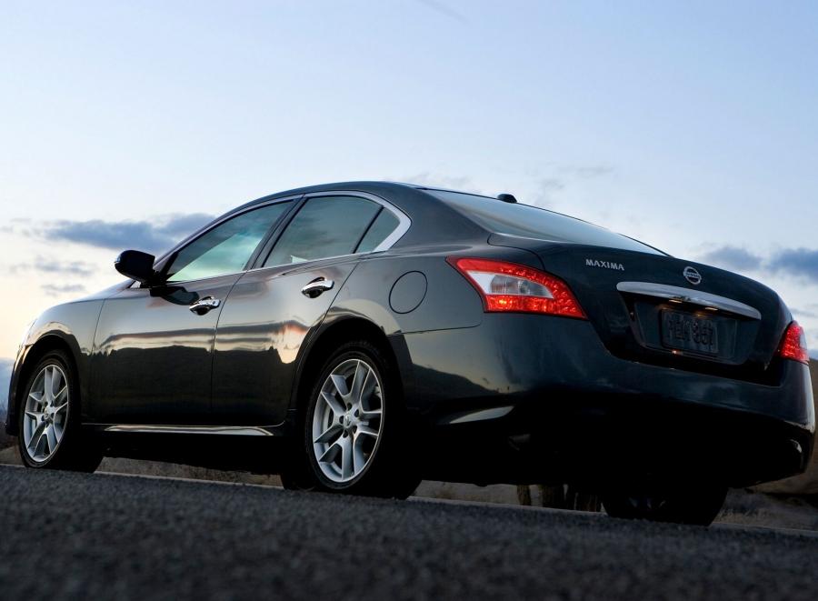  Nissan Maxima 2008 года  (фото 2 из 17)
